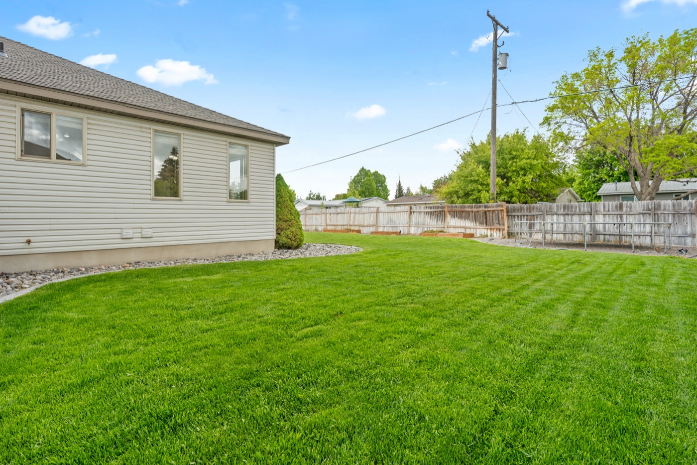 Oversized Side Yard